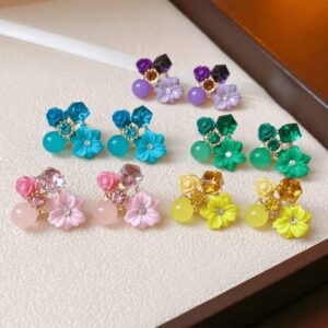 Korean Monalisa Pearl & Flower Earrings – Elegant Studs for All Occasions