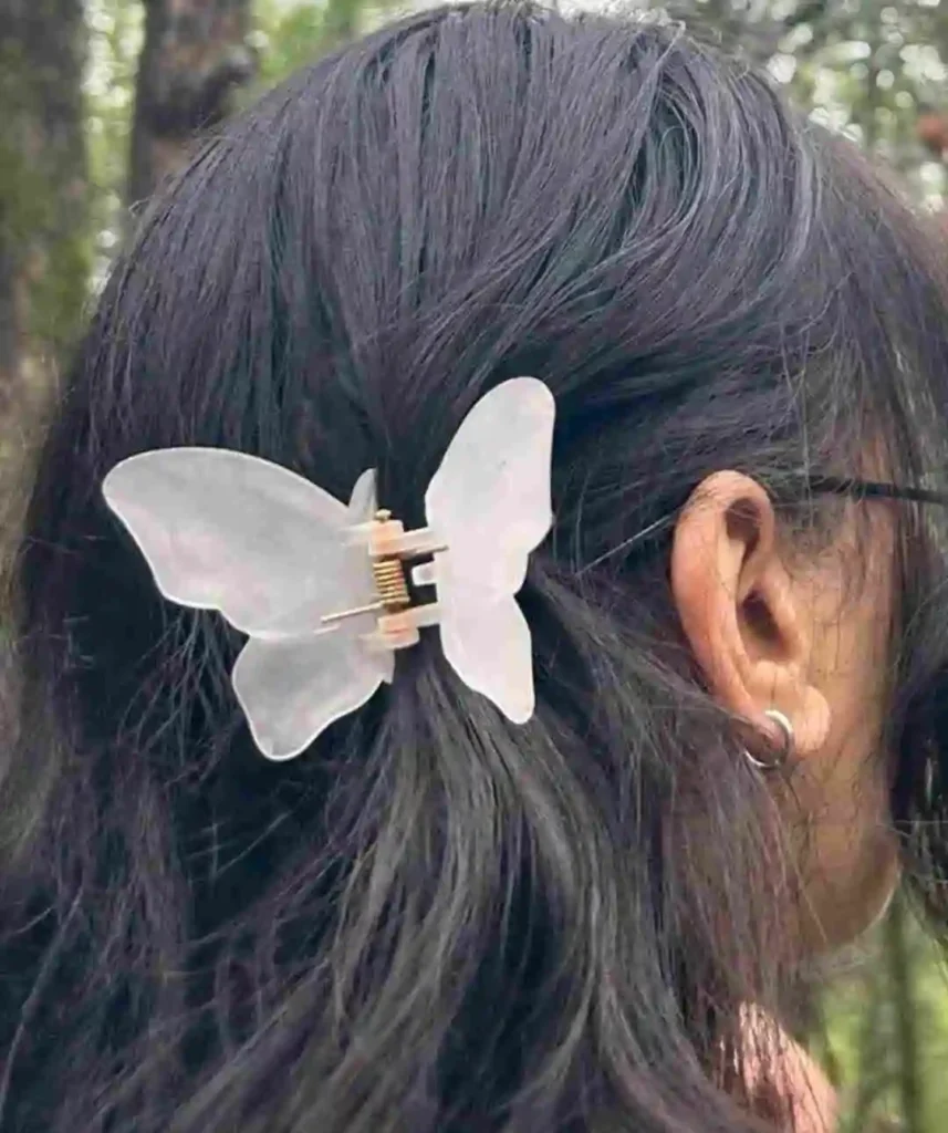 how to tie hair with claw